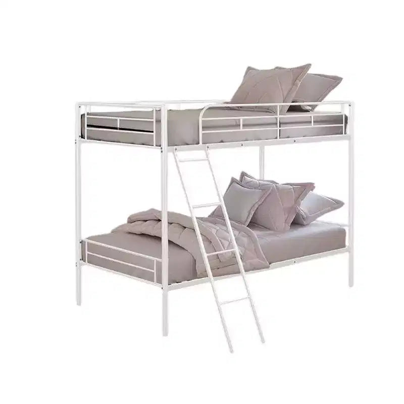 Letto a castello singolo su singolo, struttura in metallo bianco, scaletta angolata integrata