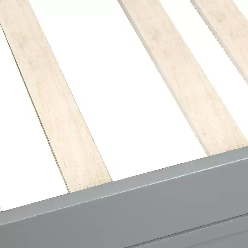 Letto a giorno in legno a una piazza con letto estraibile